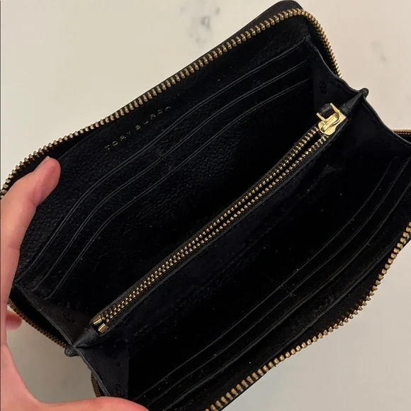 TORY BURCH Robinson Pebble Wallet - Picture 3 of 4